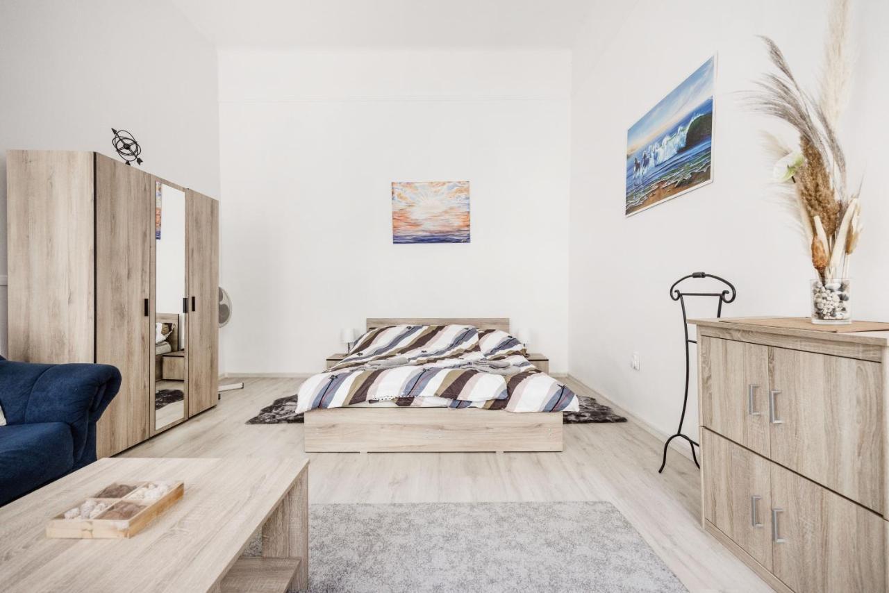 Lovely Studio In The Heart Of Budapeste Exterior foto