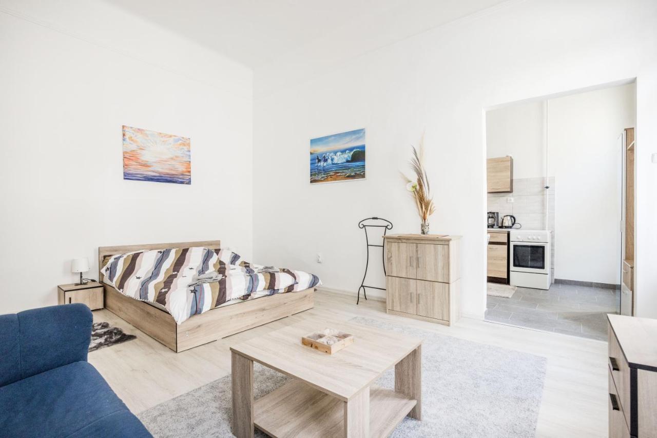 Lovely Studio In The Heart Of Budapeste Exterior foto